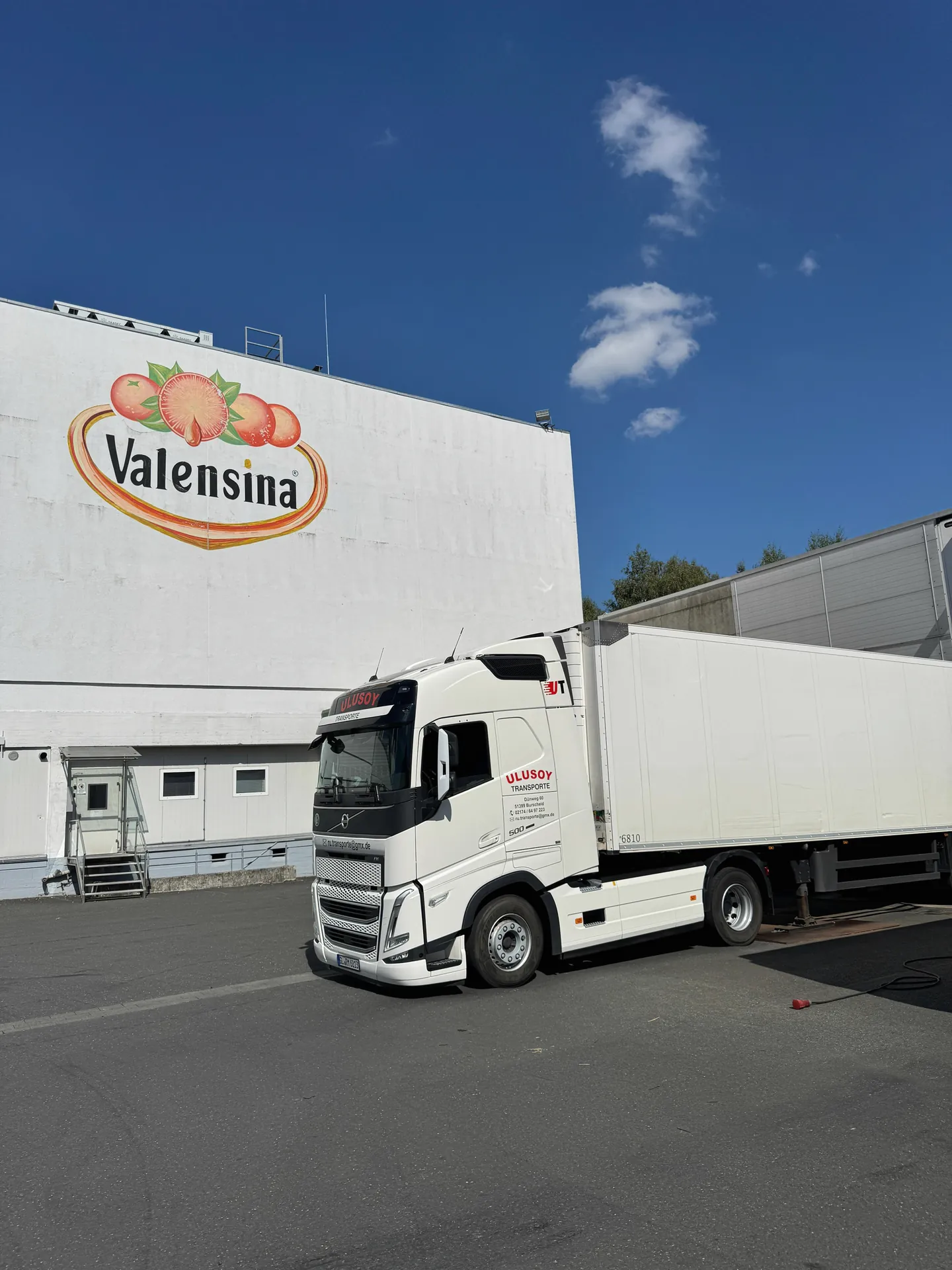 Ulusoy Fahrzeug bei einem Unternehmensstandort
